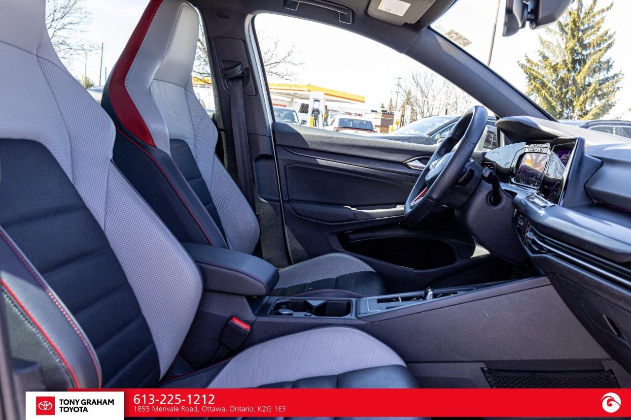 2022 Volkswagen Golf GTI Performance Photo
