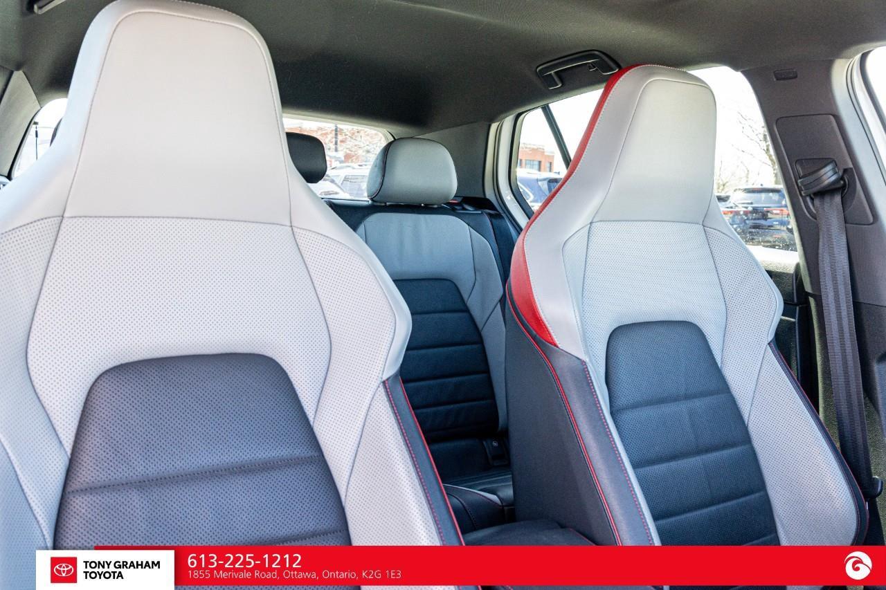 2022 Volkswagen Golf GTI Performance Photo