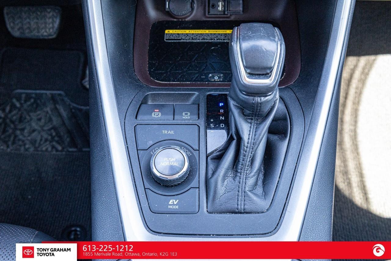2019 Toyota RAV4 Hybrid Limited Photo