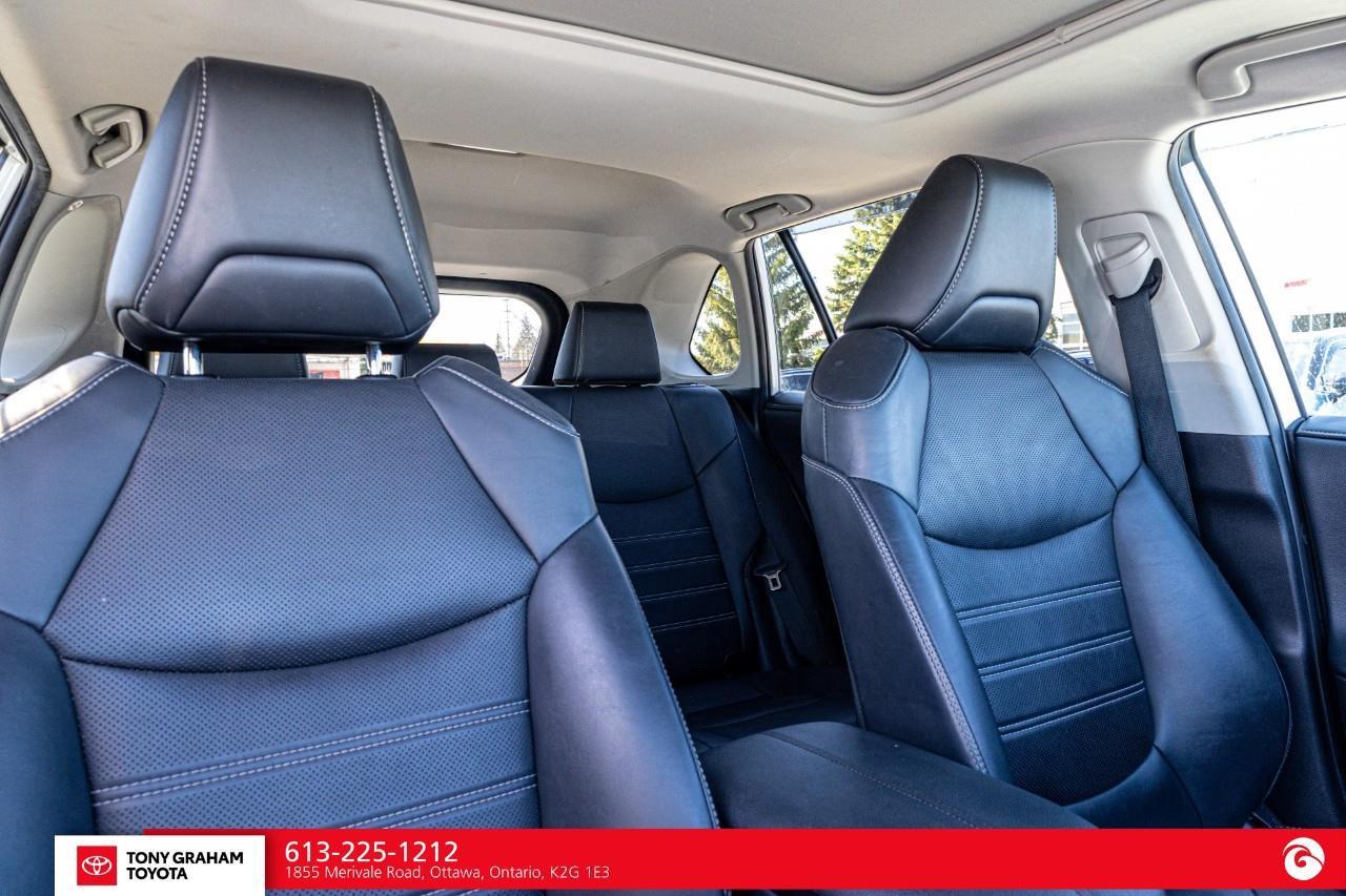 2019 Toyota RAV4 Hybrid Limited Photo