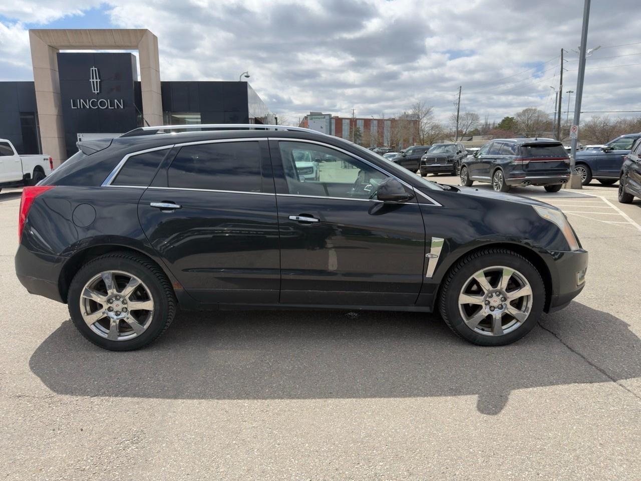 2012 Cadillac SRX Premium Collection REAR MEDIA SCREENS|ACCIDENT FREE| 14 SERVICE RECOR Photo