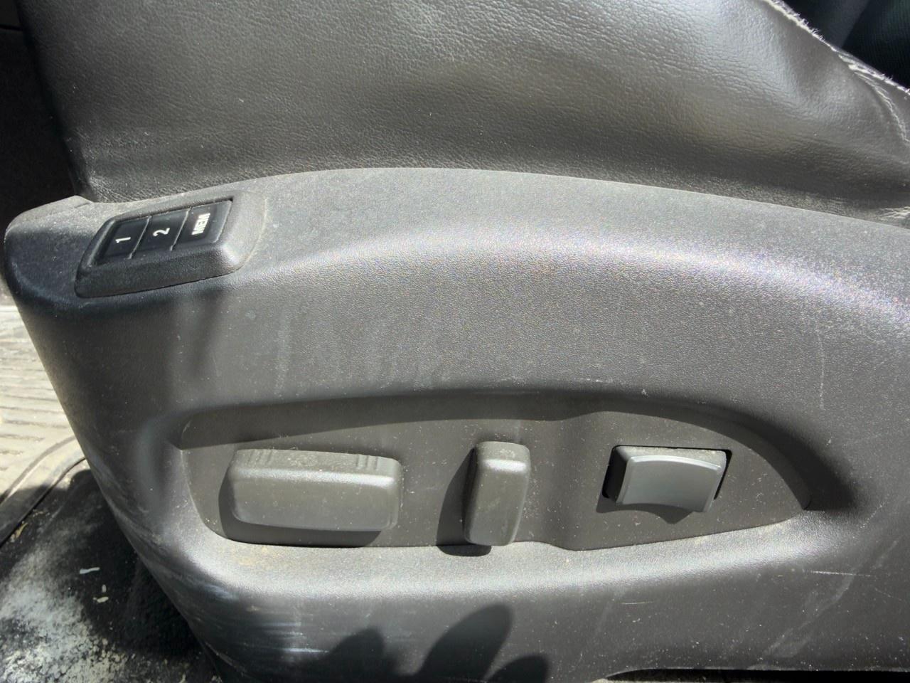 2012 Cadillac SRX Premium Collection REAR MEDIA SCREENS|ACCIDENT FREE| 14 SERVICE RECOR Photo