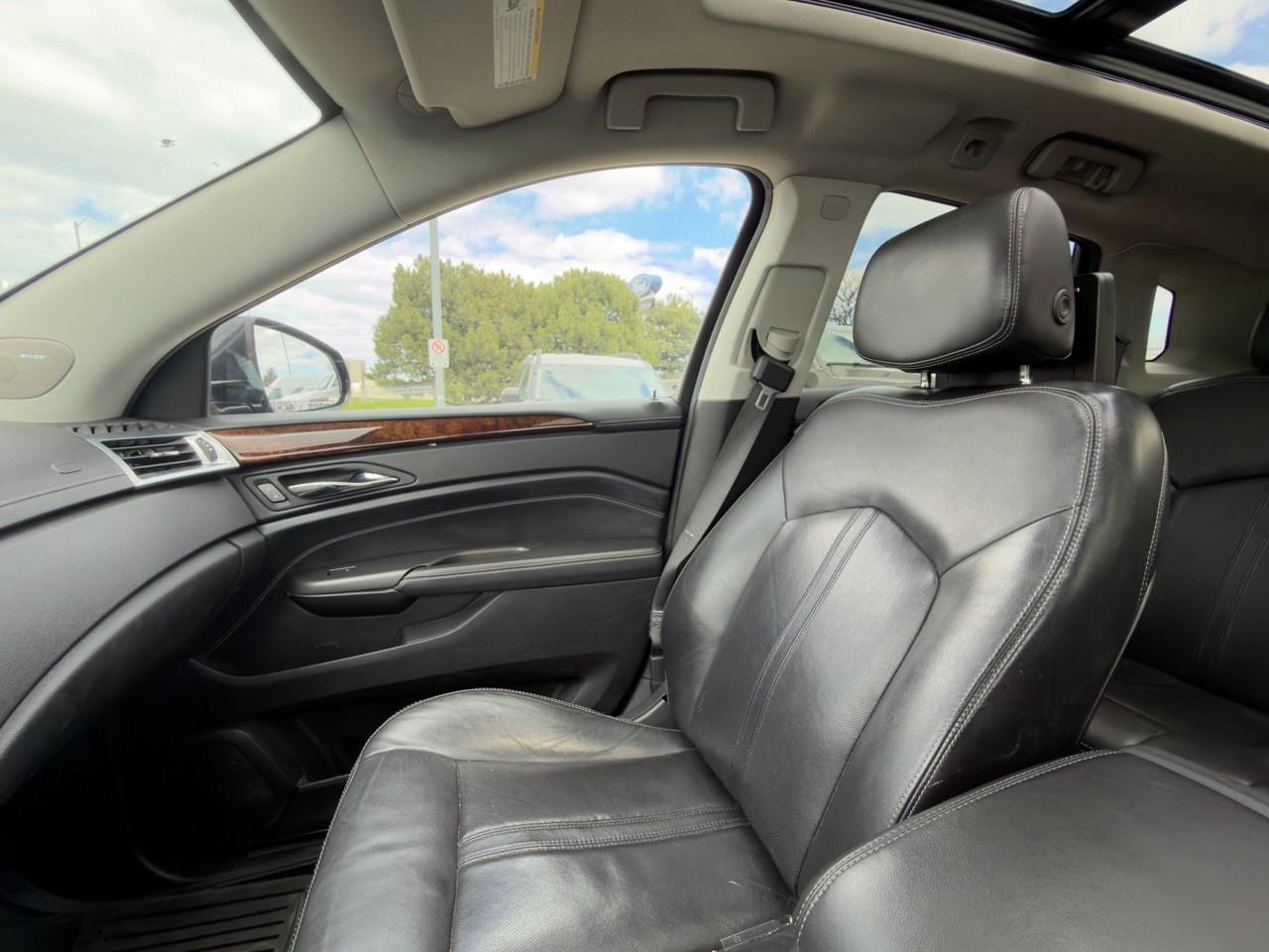2012 Cadillac SRX Premium Collection REAR MEDIA SCREENS|ACCIDENT FREE| 14 SERVICE RECOR Photo