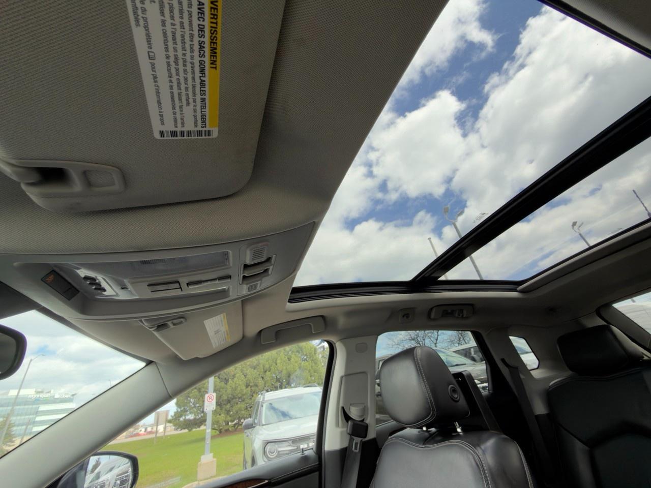 2012 Cadillac SRX Premium Collection REAR MEDIA SCREENS|ACCIDENT FREE| 14 SERVICE RECOR Photo