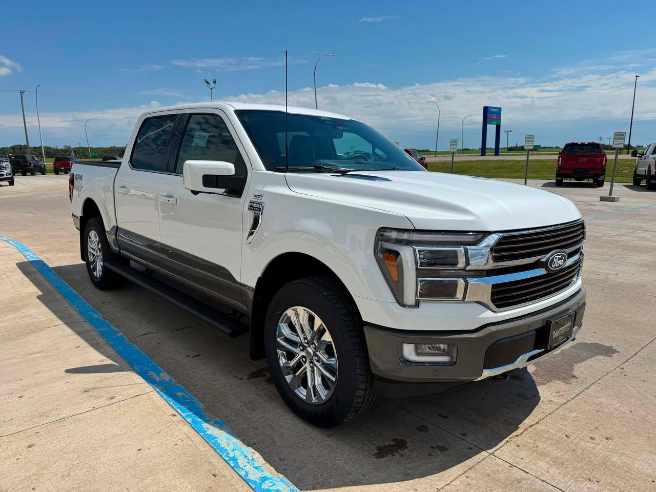 2026 Ford F-150 King Ranch 4WD SuperCrew 5.5' Box Photo2