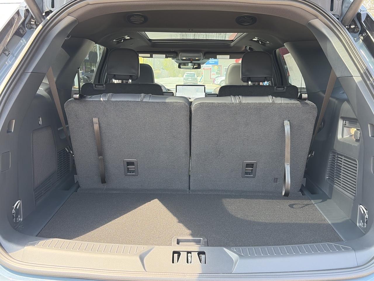 2026 Ford Explorer ST-Line 4WD Photo