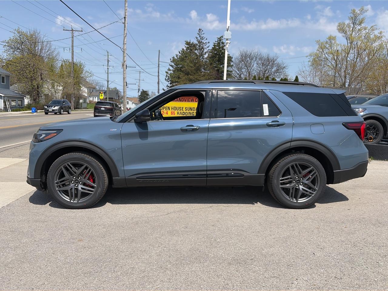 2026 Ford Explorer ST-Line 4WD Photo