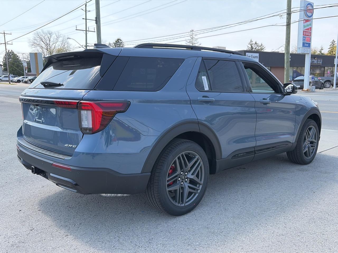 2026 Ford Explorer ST-Line 4WD Photo