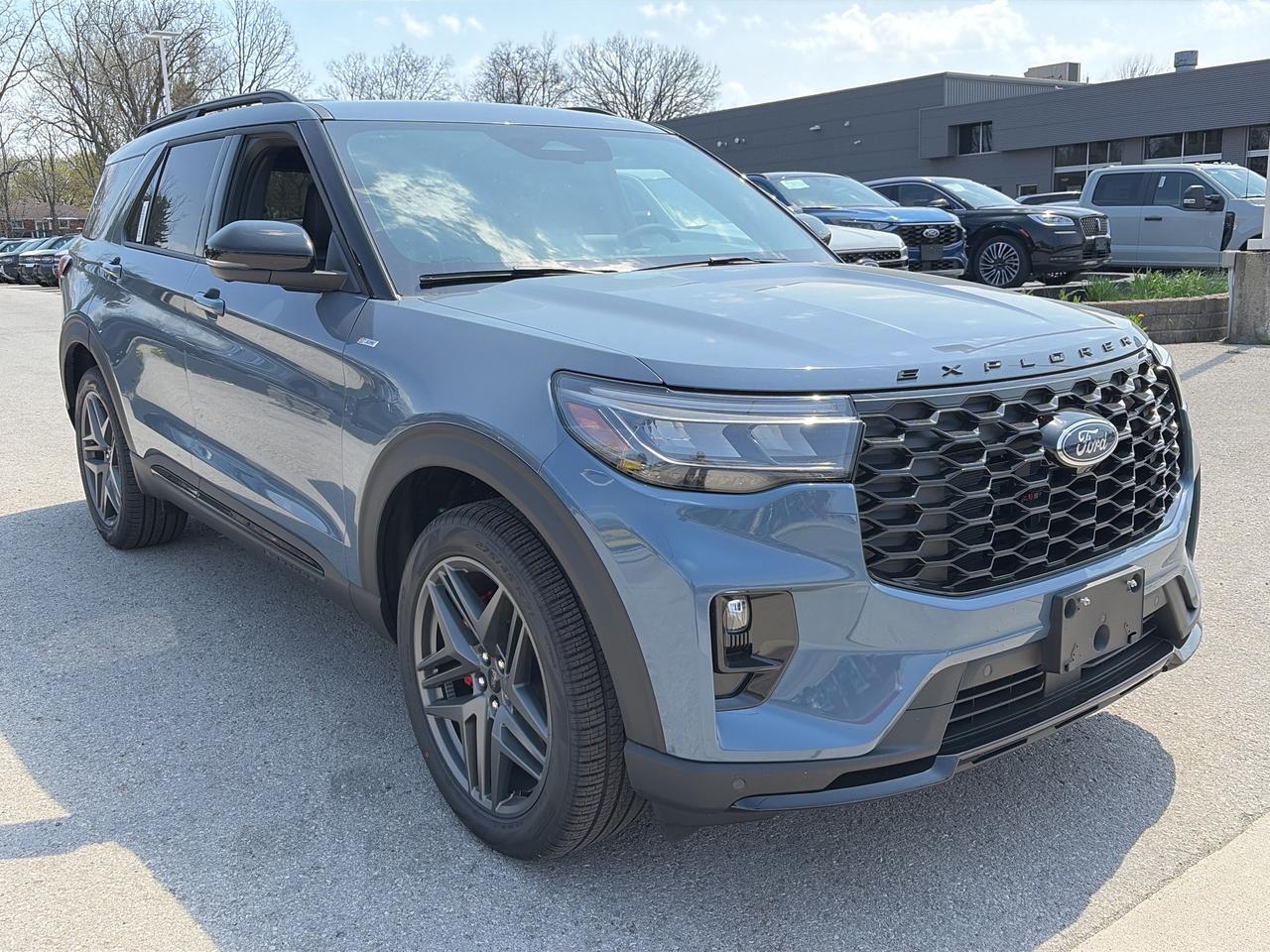 2026 Ford Explorer ST-Line 4WD Photo