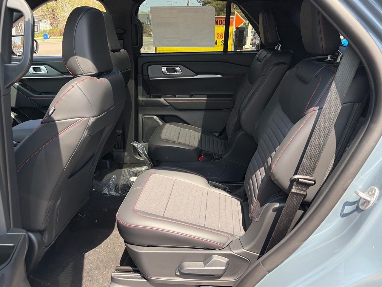 2026 Ford Explorer ST-Line 4WD Photo