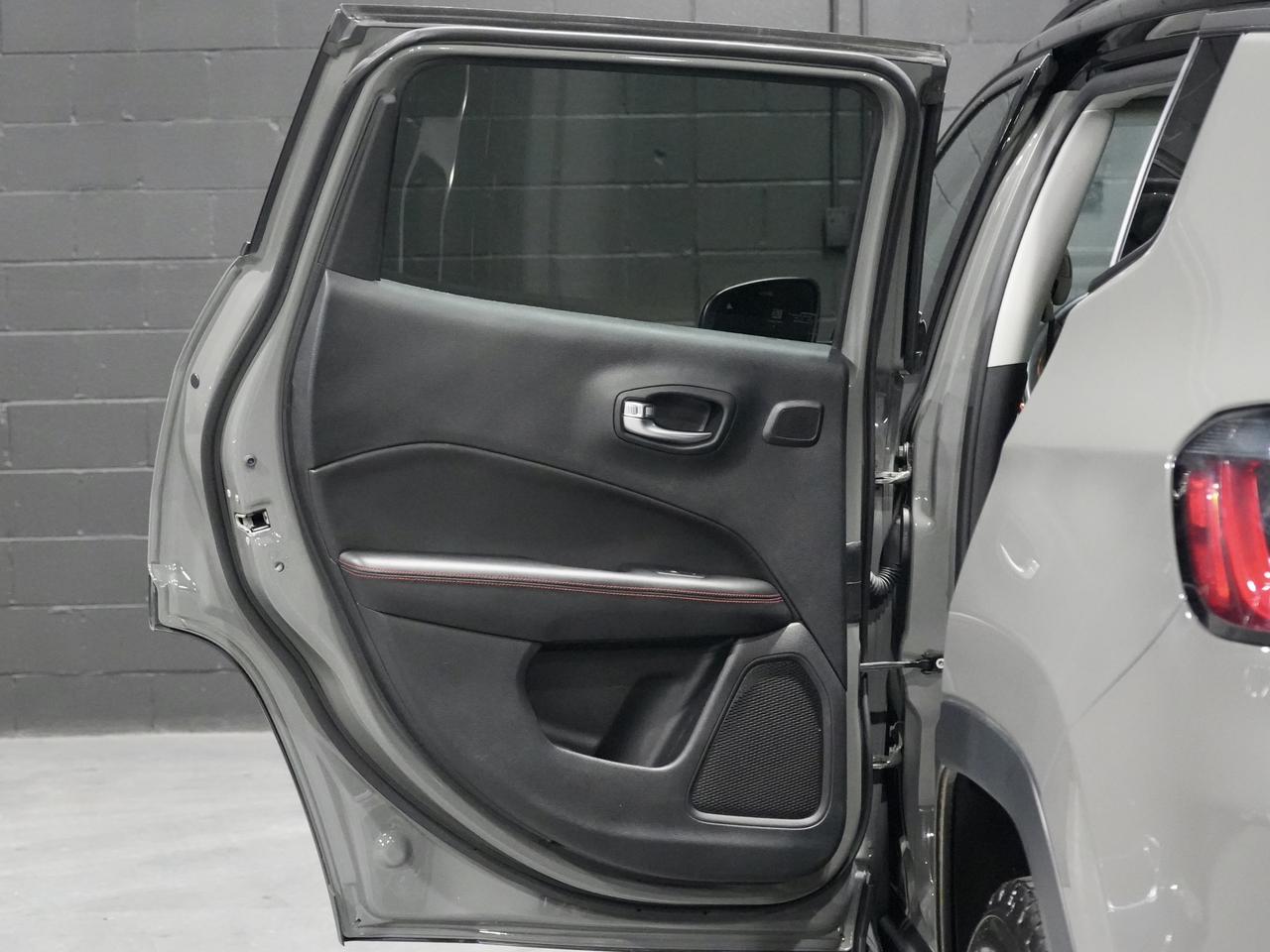 2021 Jeep Compass Trailhawk Elite 4x4|PANO|NAV|CAM|NO ACCIDENTS Photo