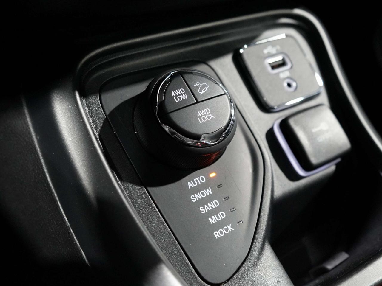 2021 Jeep Compass Trailhawk Elite 4x4|PANO|NAV|CAM|NO ACCIDENTS Photo