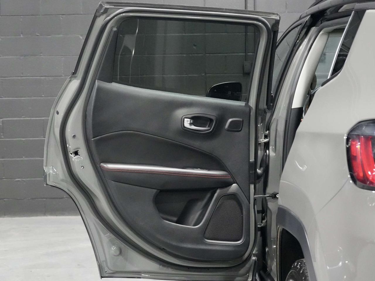 2021 Jeep Compass Trailhawk Elite 4x4|PANO|NAV|CAM|NO ACCIDENTS Photo
