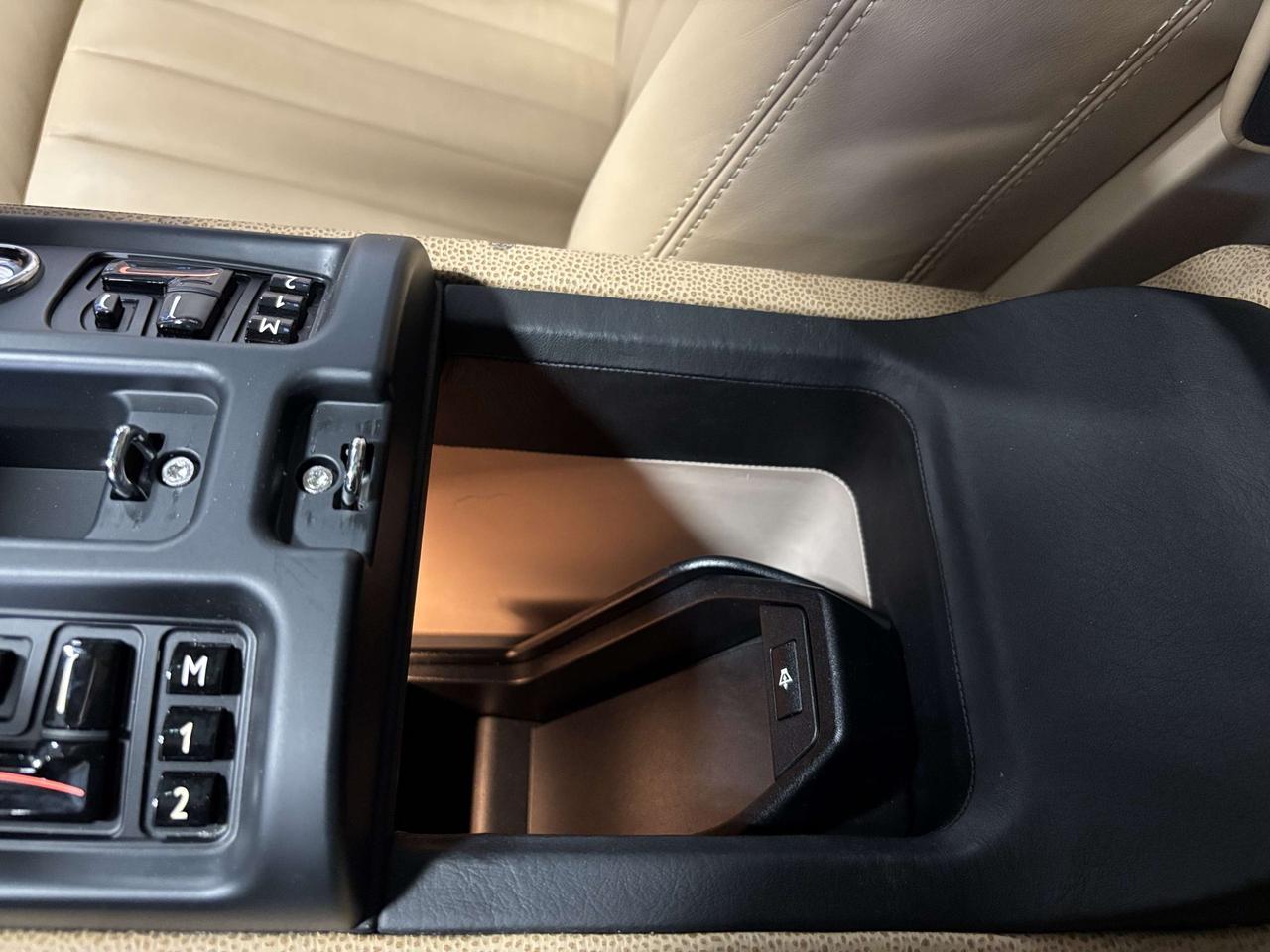 2010 Rolls Royce Phantom V12|RWD|REARSCREENS|POWERDOORS|CREAMLEATHER|WOOD|+ Photo