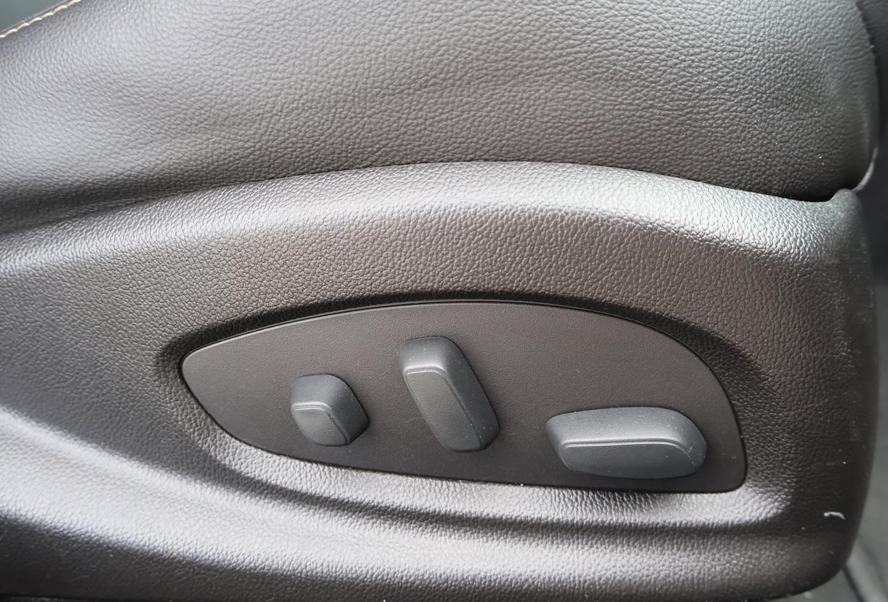 2017 Chevrolet Impala LT | | WiFi Hotspot | Photo