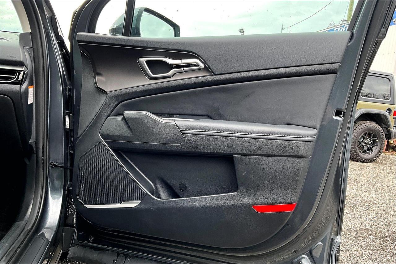 2026 Kia Sportage Hybrid Hybrid EX | Heated Seats | SafetyTech | AWD Photo