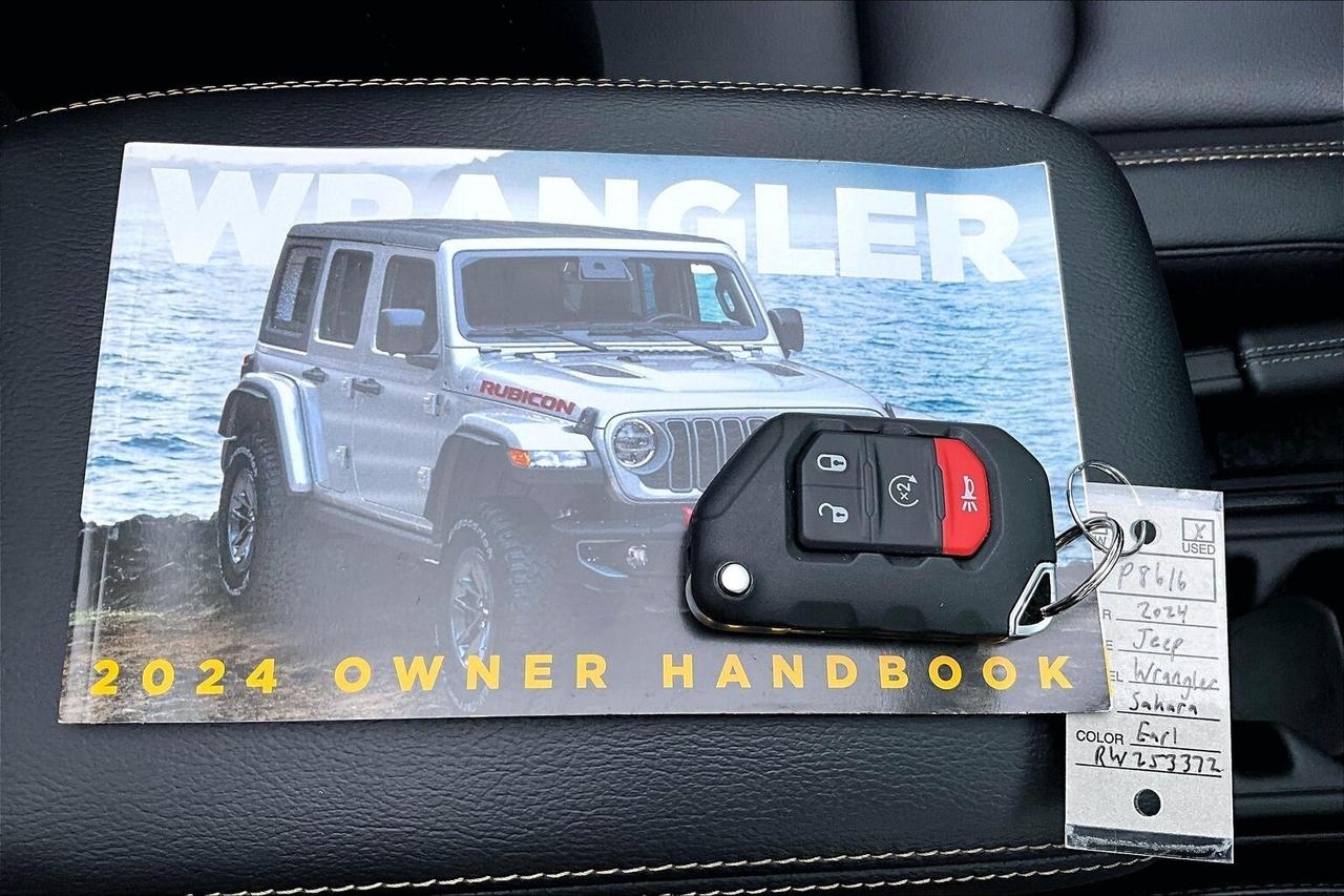2024 Jeep Wrangler Sahara | Skytop | Leather | Alpine | Tow Pkg | 4X4 Photo