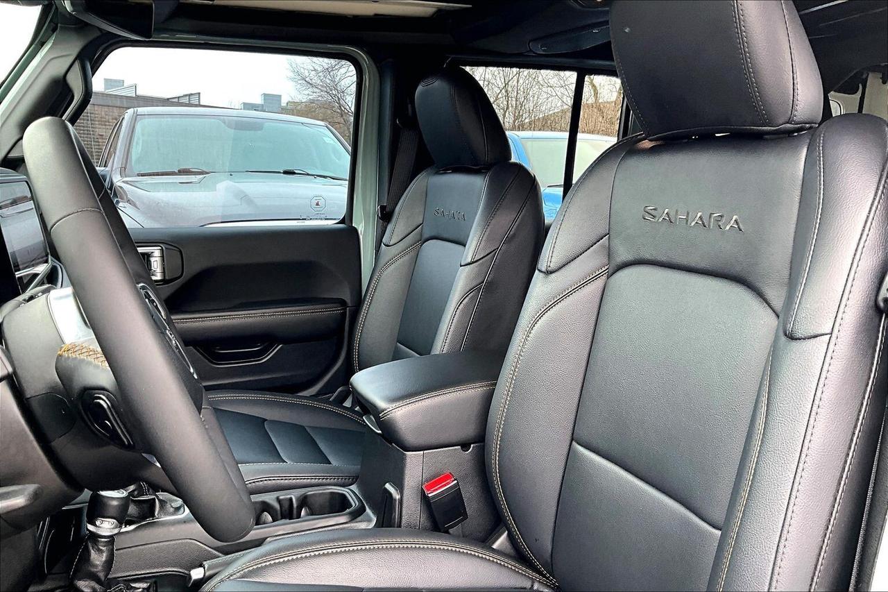 2024 Jeep Wrangler Sahara | Skytop | Leather | Alpine | Tow Pkg | 4X4 Photo
