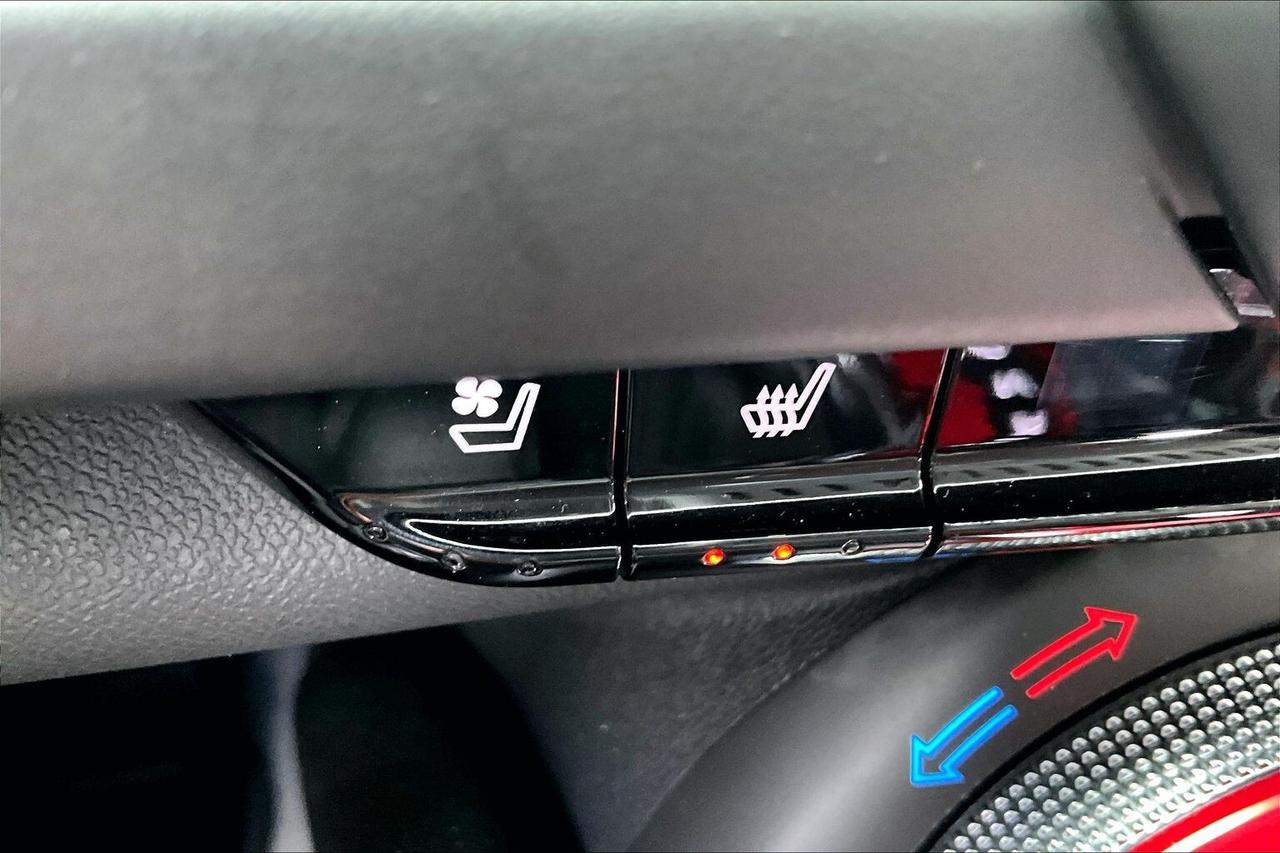 2019 Chevrolet Camaro 2LT RS Package | Vented Leather | Sunroof | RWD Photo