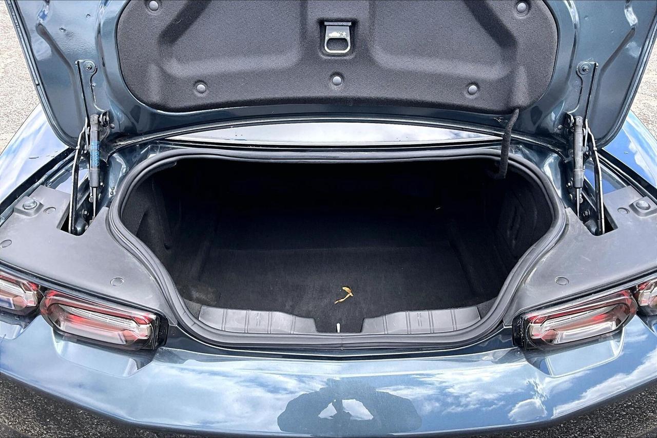 2019 Chevrolet Camaro 2LT RS Package | Vented Leather | Sunroof | RWD Photo