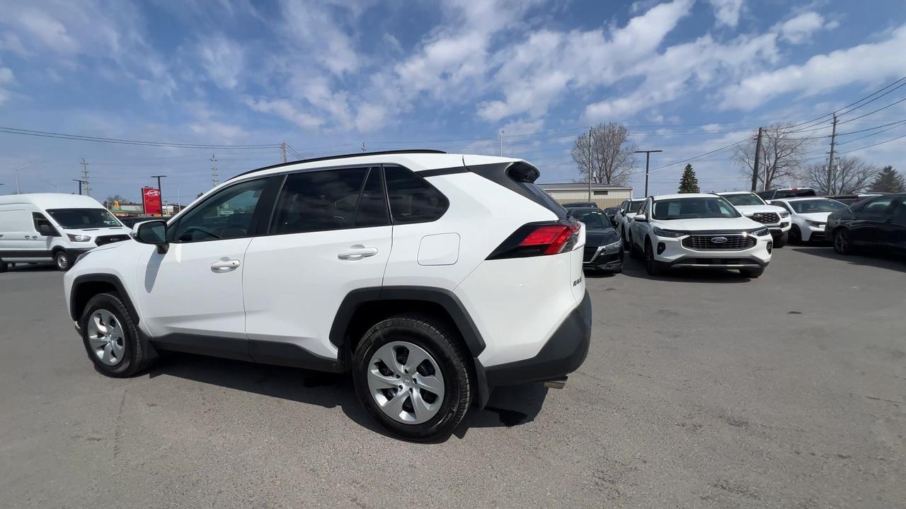 2020 Toyota RAV4 AWD | LOW KMS! |HTD SEATS | CARPLAY |ADAPT. CRUISE Photo