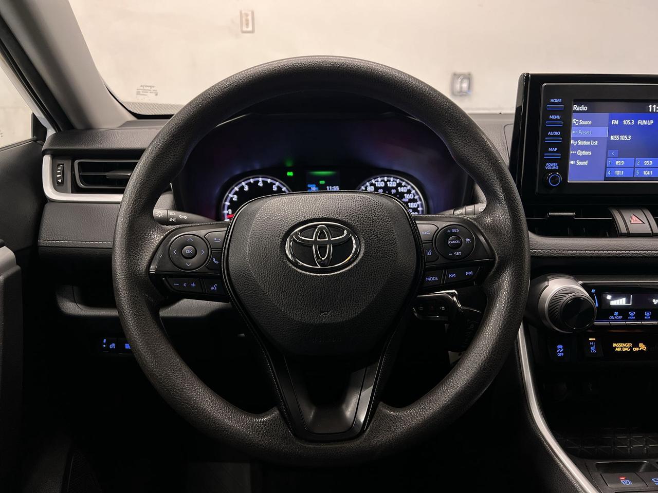 2020 Toyota RAV4 AWD | LOW KMS! |HTD SEATS | CARPLAY |ADAPT. CRUISE Photo