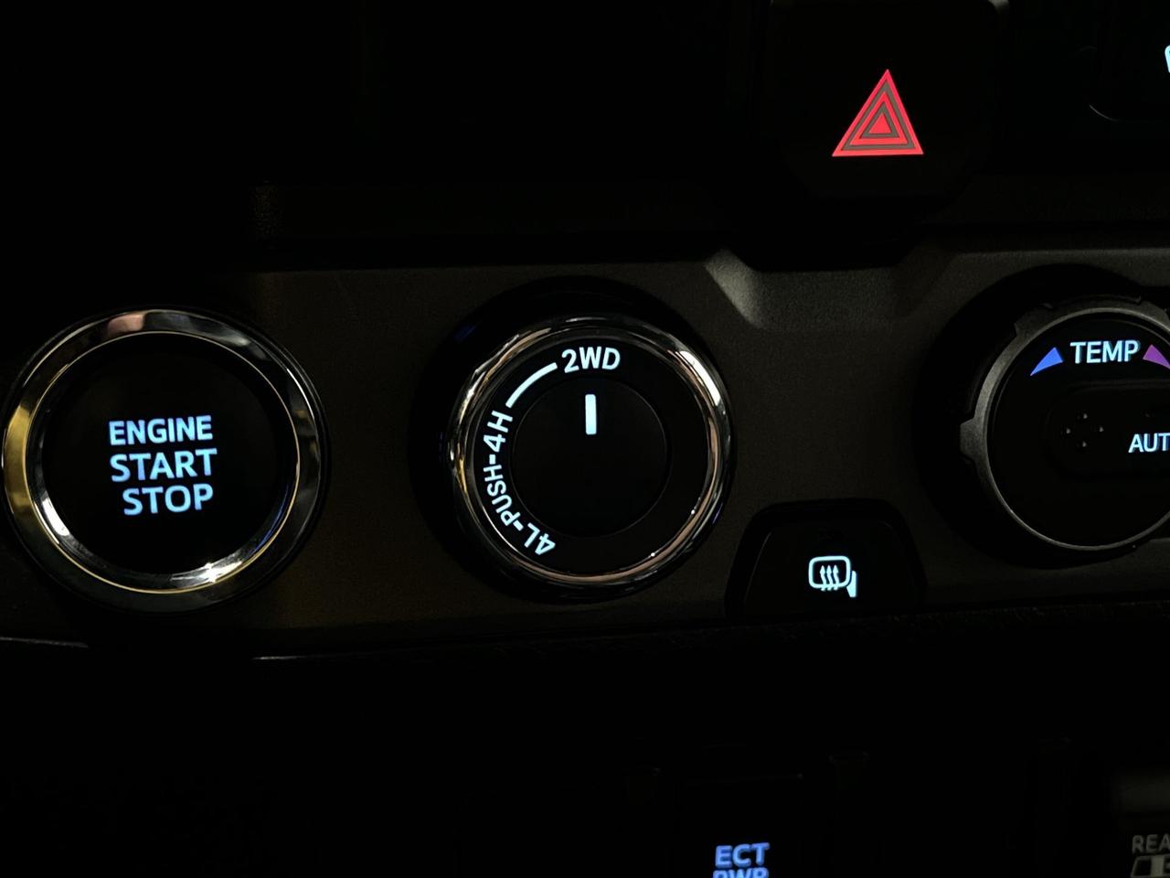 2023 Toyota Tacoma TRD SPORT 4X4 | DBL CAB |HTD SEATS | CARPLAY | NAV Photo