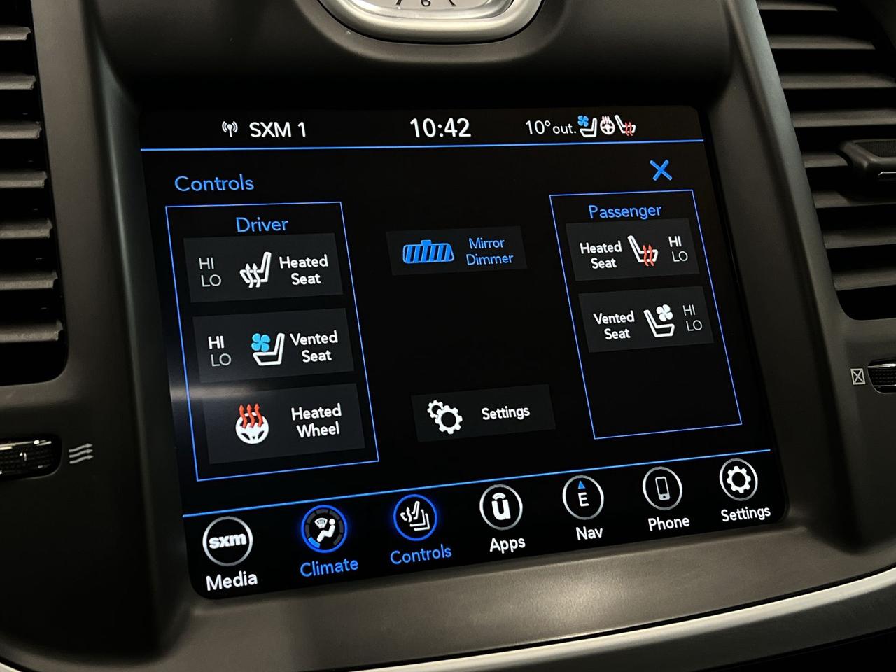 2023 Chrysler 300 TOURING L | 292HP! | NAPPA LEATHER | PANO ROOF Photo
