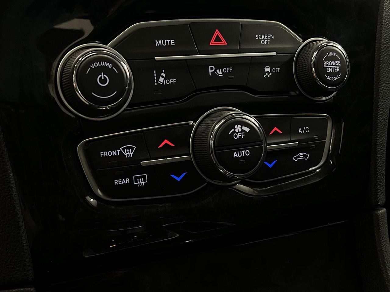 2023 Chrysler 300 TOURING L | 292HP! | NAPPA LEATHER | PANO ROOF Photo