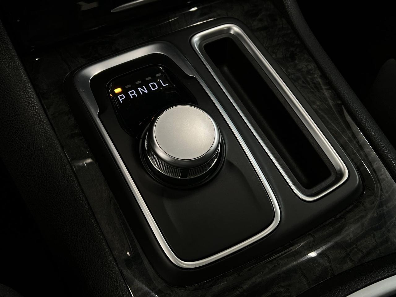 2023 Chrysler 300 TOURING L | 292HP! | NAPPA LEATHER | PANO ROOF Photo