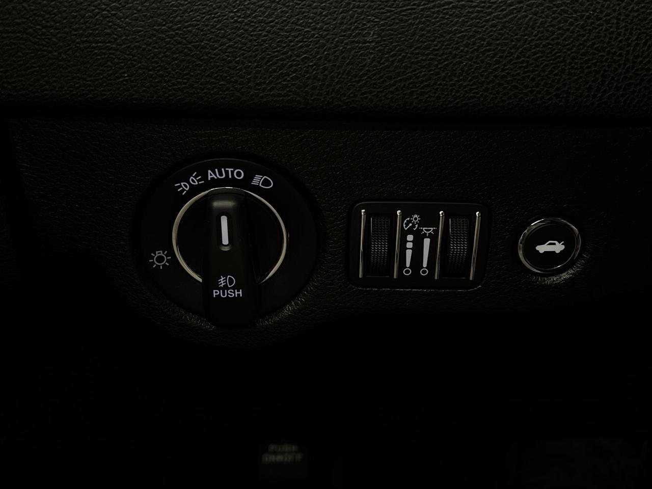 2023 Chrysler 300 TOURING L | 292HP! | NAPPA LEATHER | PANO ROOF Photo