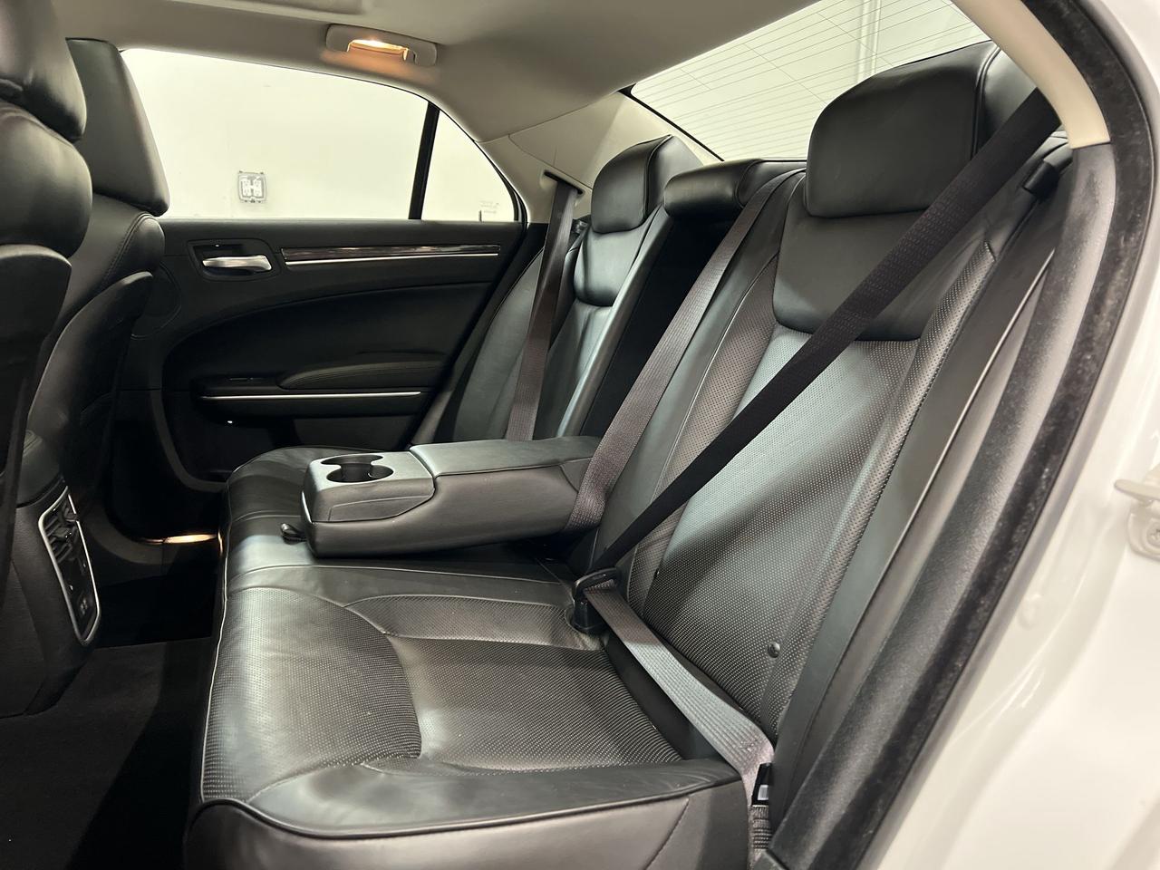 2023 Chrysler 300 TOURING L | 292HP! | NAPPA LEATHER | PANO ROOF Photo