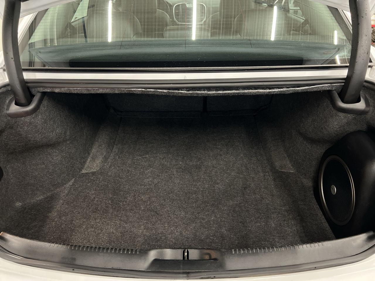 2023 Chrysler 300 TOURING L | 292HP! | NAPPA LEATHER | PANO ROOF Photo