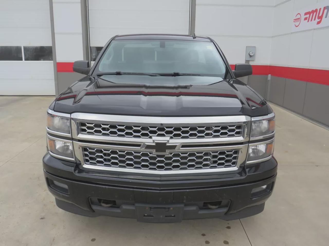 2014 Chevrolet Silverado 1500 LT w/1LT | Clean Title No Accidents | 4WD | Tonneau Cover | Trailer Hitch | Running Boards | Reverse Camera | Photo
