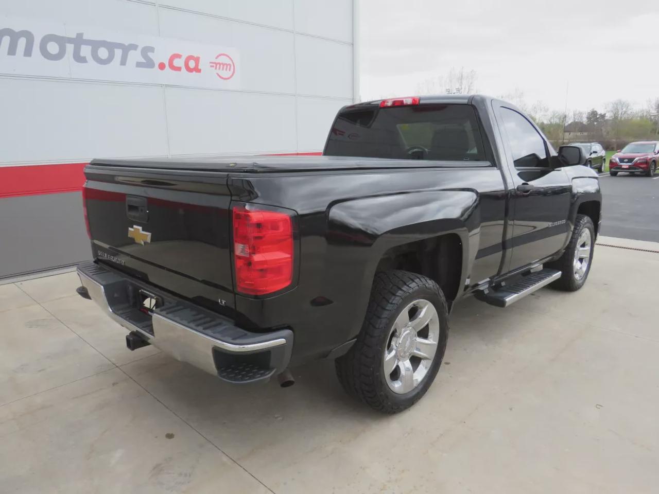 2014 Chevrolet Silverado 1500 LT w/1LT | Clean Title No Accidents | 4WD | Tonneau Cover | Trailer Hitch | Running Boards | Reverse Camera | Photo
