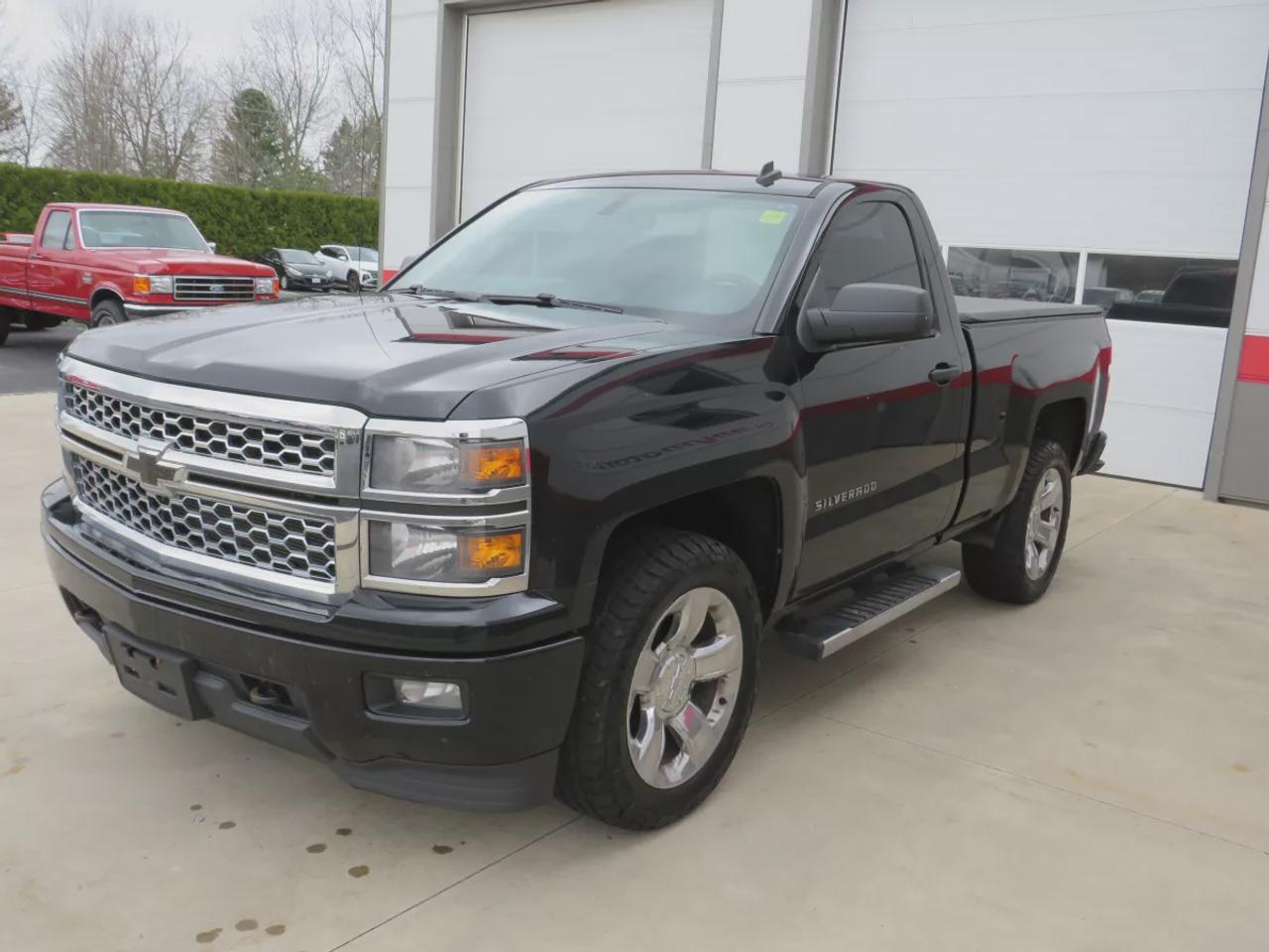 2014 Chevrolet Silverado 1500 LT w/1LT | Clean Title No Accidents | 4WD | Tonneau Cover | Trailer Hitch | Running Boards | Reverse Camera | Photo