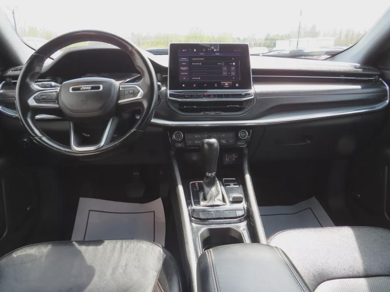 2022 Jeep Compass (RED) Edition | Clean Carfax Report | 4WD | Leather | Sunroof | Remote Start | Heated Seats and Steering Wheel | Photo4
