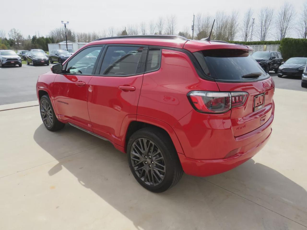 2022 Jeep Compass (RED) Edition | Clean Carfax Report | 4WD | Leather | Sunroof | Remote Start | Heated Seats and Steering Wheel | Photo2