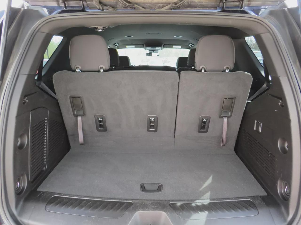 2023 Chevrolet Tahoe LS | Clean Carfax Report | 4wd | 8 Passenger | Remote Start | Android Auto and Apple Carplay | Reverse Camera | Photo