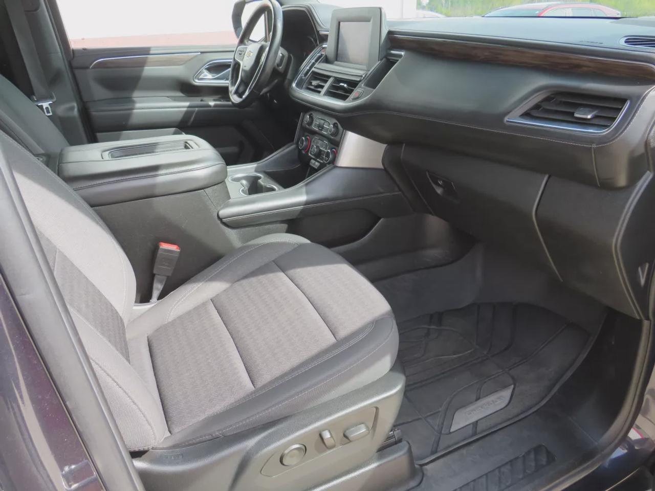 2023 Chevrolet Tahoe LS | Clean Carfax Report | 4wd | 8 Passenger | Remote Start | Android Auto and Apple Carplay | Reverse Camera | Photo