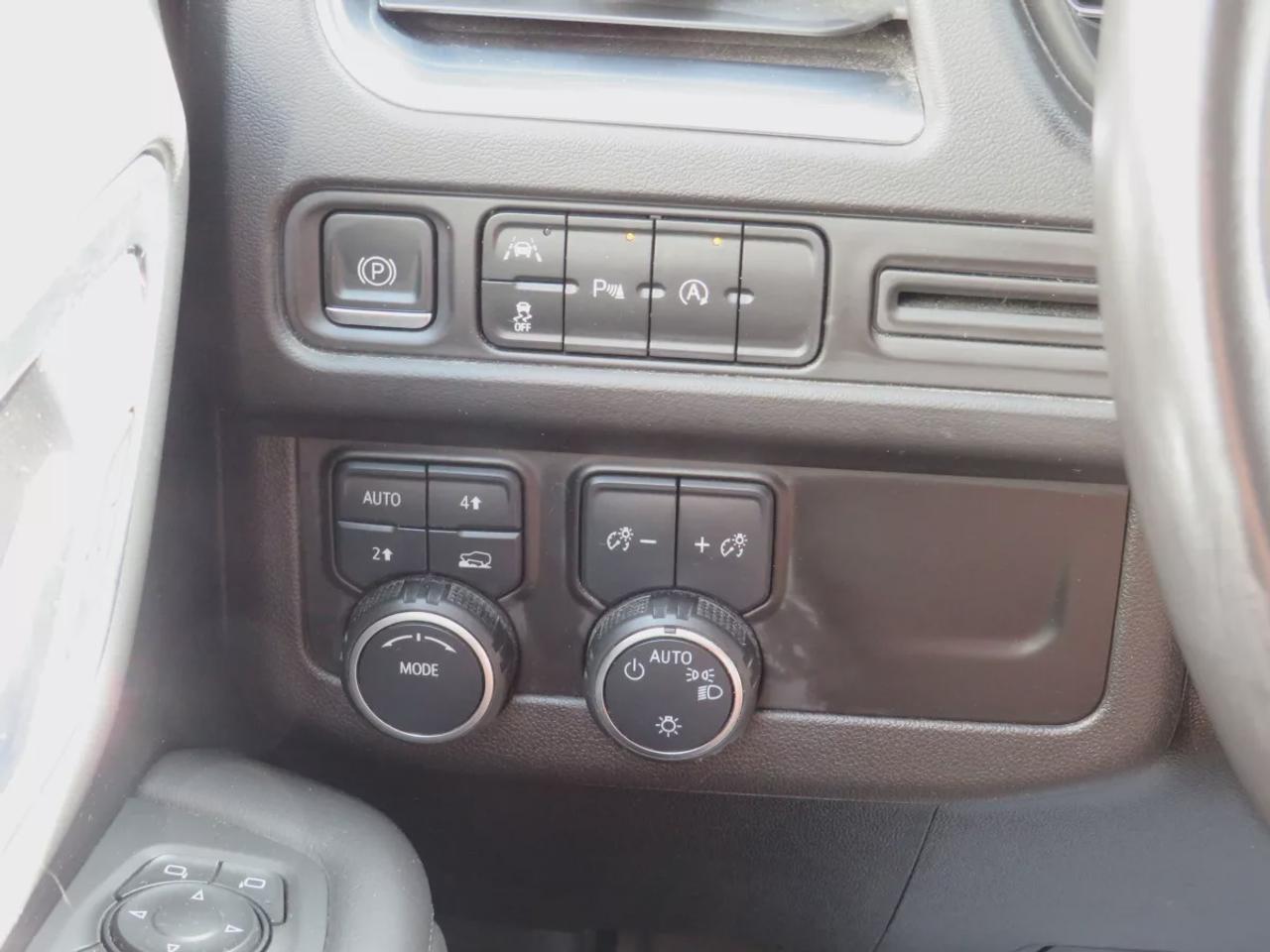 2023 Chevrolet Tahoe LS | Clean Carfax Report | 4wd | 8 Passenger | Remote Start | Android Auto and Apple Carplay | Reverse Camera | Photo