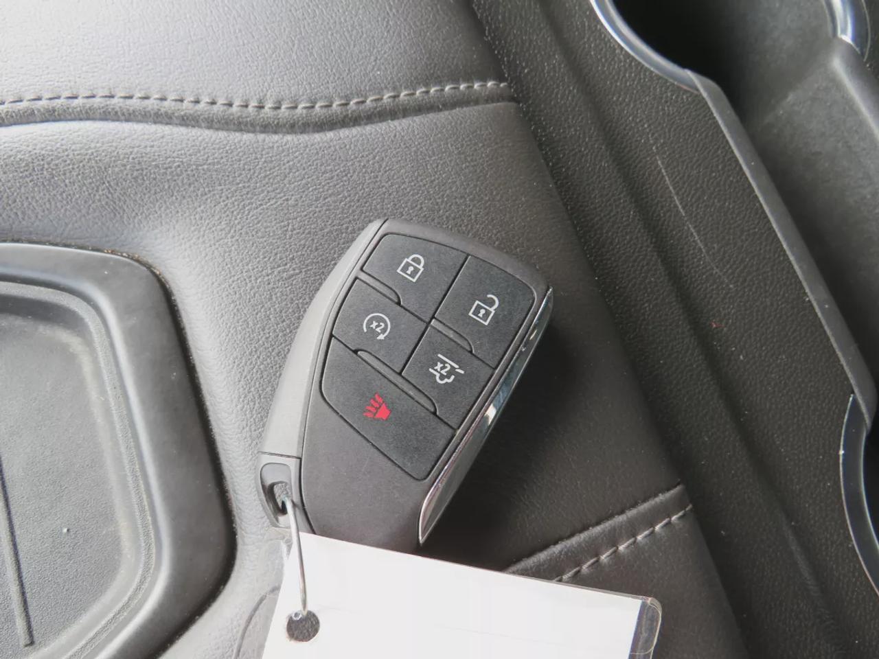 2023 Chevrolet Tahoe LS | Clean Carfax Report | 4wd | 8 Passenger | Remote Start | Android Auto and Apple Carplay | Reverse Camera | Photo