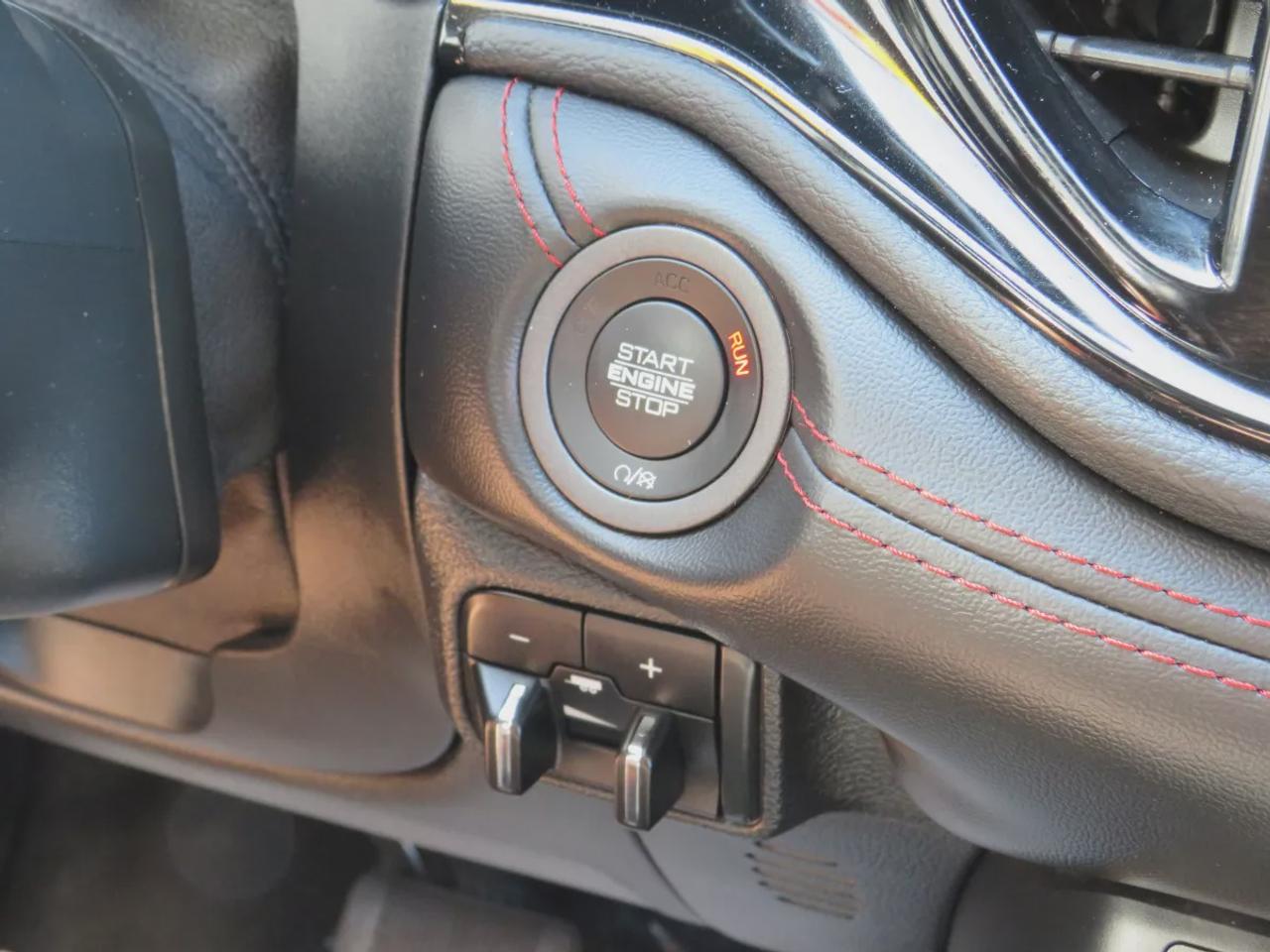 2024 Dodge Durango R/T | Clean Title No Accidents | AWD | Upgraded Tow and Brake Package | 6 Pasenger |Leather | Sunroof | NAV | Photo