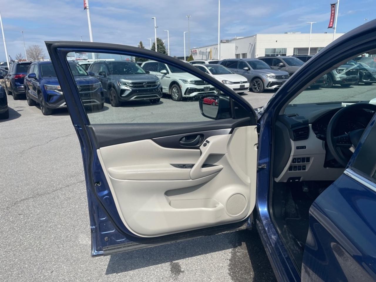 2023 Nissan Qashqai S AWD  - Heated Seats -  Apple CarPlay Photo