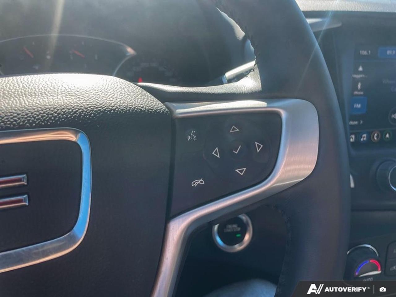 2022 GMC Terrain SLT  SLT, AWD, MOONROOF Photo