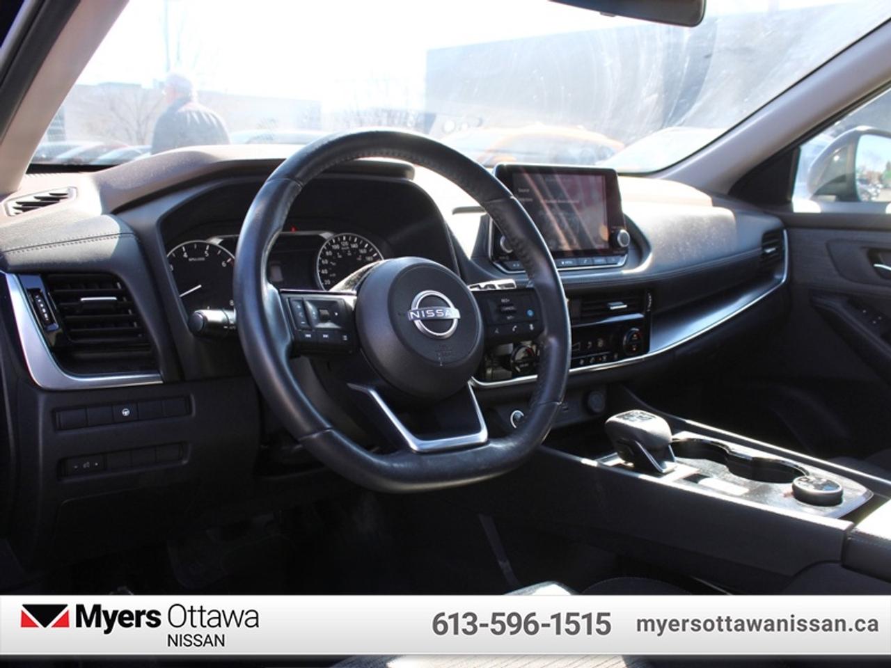 2022 Nissan Rogue SV  - Moonroof -  Apple CarPlay Photo