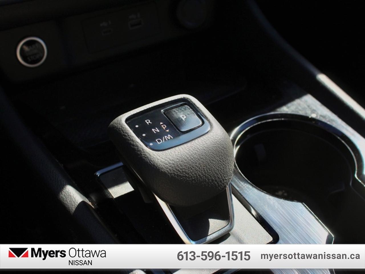 2022 Nissan Rogue SV  - Moonroof -  Apple CarPlay Photo