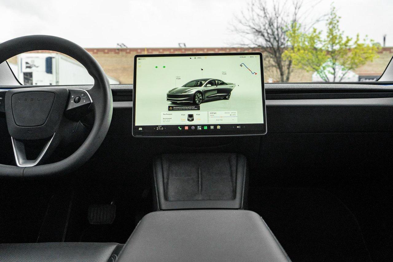 2024 Tesla Model 3 STANDARD RANGE PLUS Photo