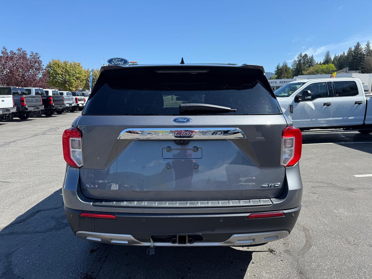 2022 Ford Explorer XLT Photo3