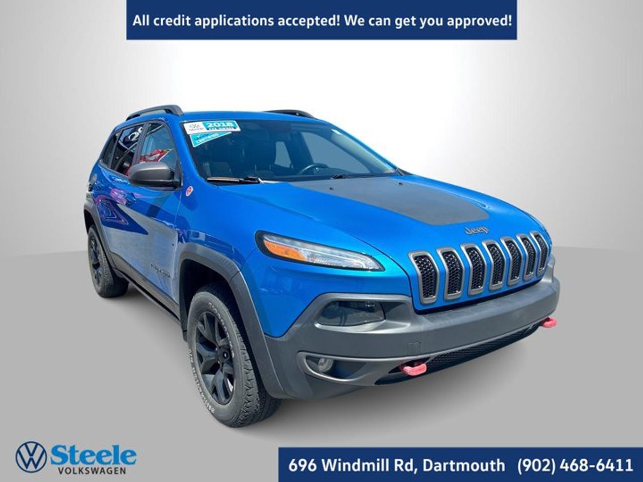 New Price!2018 Jeep Cherokee Trailhawk 4D Sport Utility Hydro Blue Pearlcoat 4WD 9-Speed Automatic Pentastar 3.2L V6 VVTSteele Auto Certified, At Steele Volkswagen, we have financing options available for all credit situations!, 8.4 Touch Screen Display, Alloy wheels, CommandView Dual Pane Sunroof, Front Heated Seats, Heated Steering Wheel, Nappa Leather-Faced Seats w/Cloth Inserts, ParkView Rear Back-Up Camera, Power Liftgate, Remote keyless entry.This 2018 Jeep Cherokee Trailhawk will not last long!! Call Now to reserve your Test Drive appointment!! 1-902-468-6411 or chat with us online at www.steelevw.ca.Odometer is 29073 kilometers below market average!Awards:* 2018 KBB.com 10 Most Awarded Brands